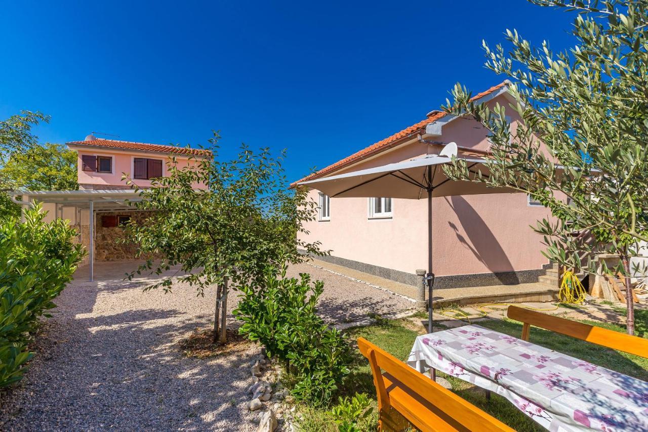 Holiday Home Vrh Exterior photo