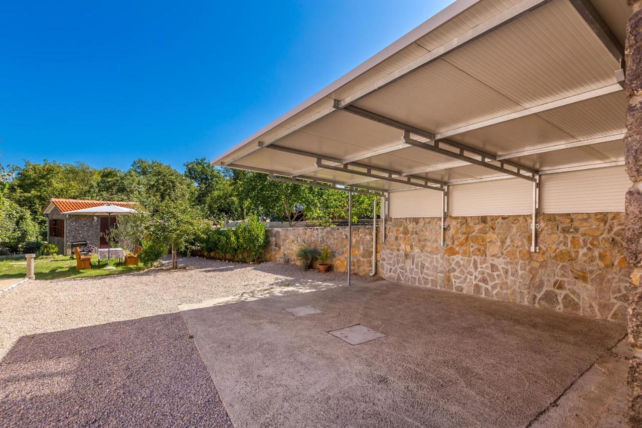 Holiday Home Vrh Exterior photo